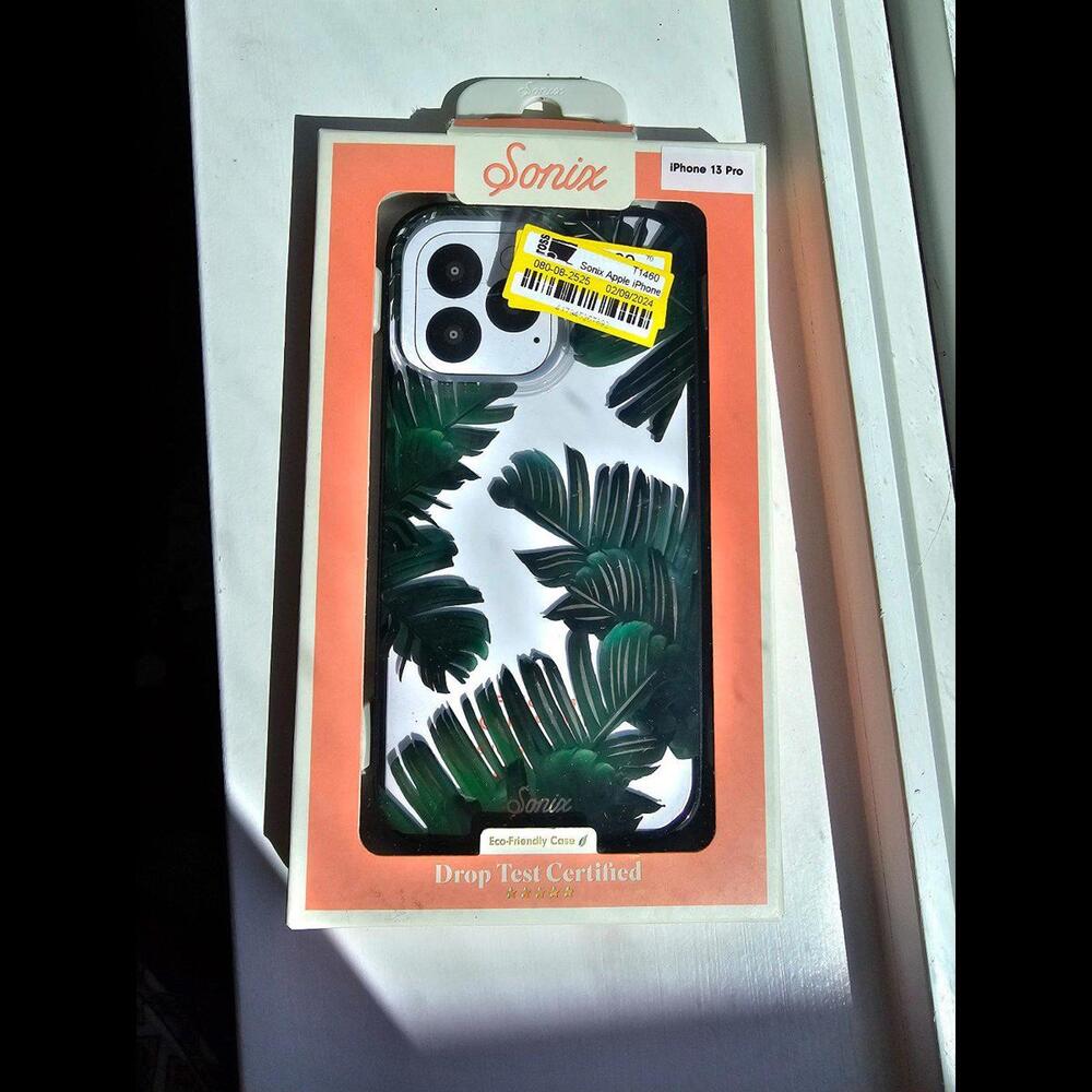 iPhone 13 Pro palm leaf sonix